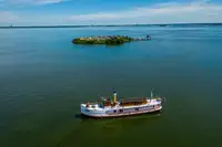 VINTAGE PASSENGER STEAMSHIP (MOTORYACHT)