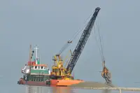 SELF PROPELLED CRANE BARGE