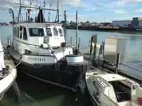 shallow draft work boat